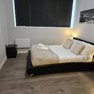 Nariken Apartments, Center Apartment Cardiff